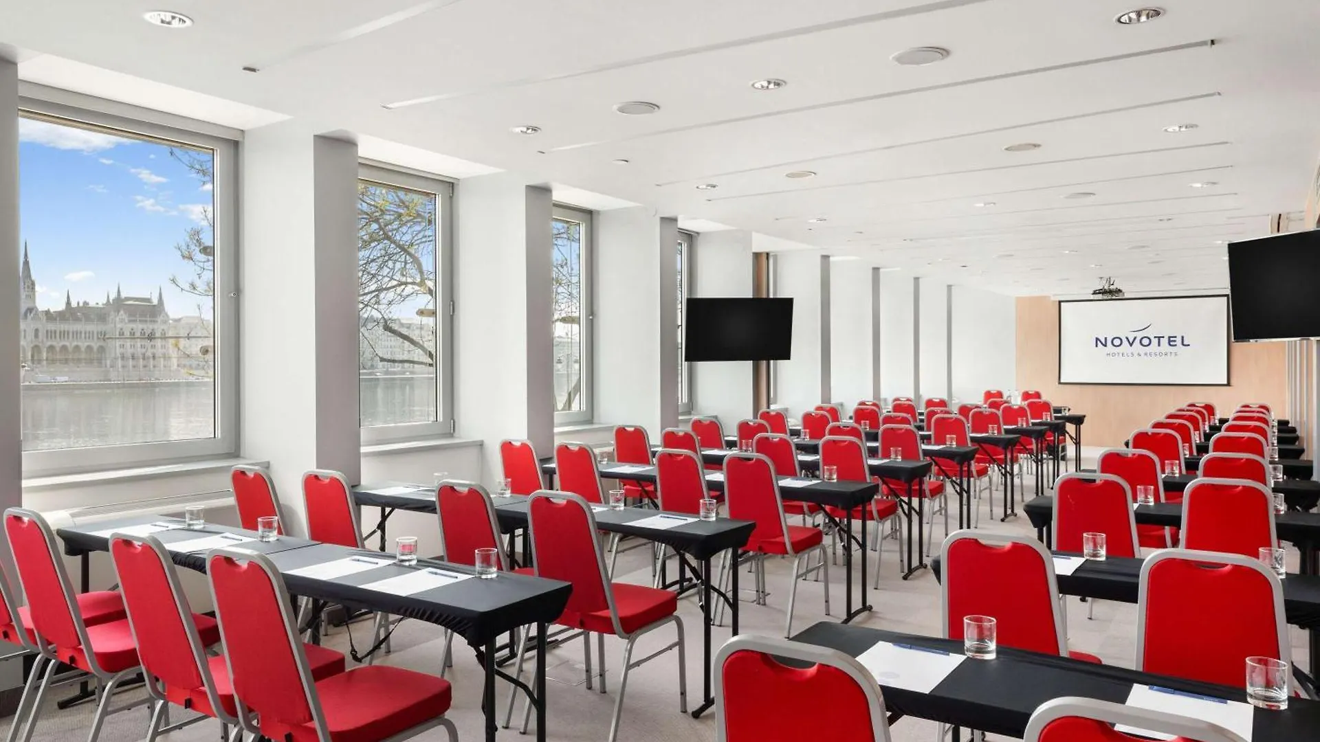 Novotel Budapest Danube Hotel