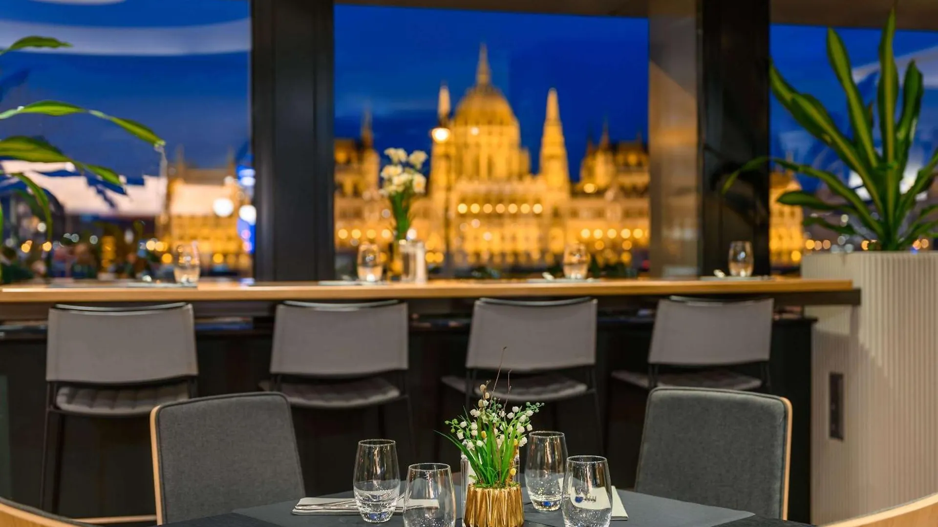 Novotel Budapest Danube Hotel