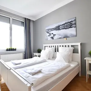 Apartment Standerd By Hi5 - Lovag Family